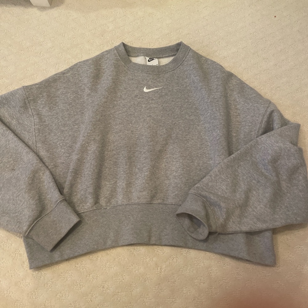 Grey Nike crewneck